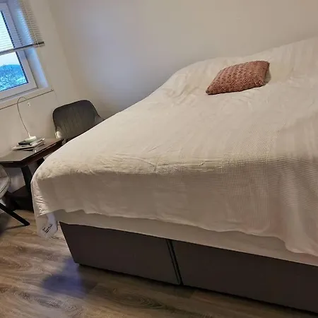 Apartment Koselig Leilighet Med Hage Og Terrasse Med Utsikt. Royken