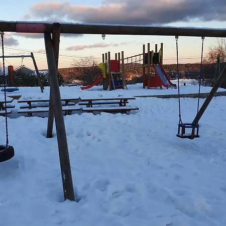 Koselig Leilighet Med Hage Og Terrasse Med Utsikt. Royken