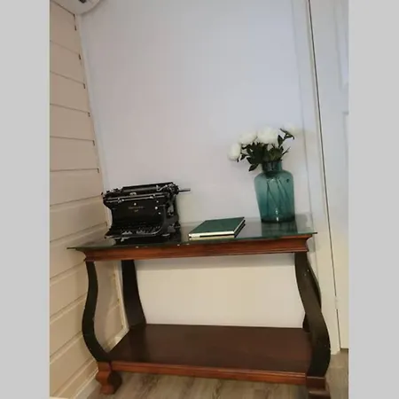 Koselig Leilighet Med Hage Og Terrasse Med Utsikt. *