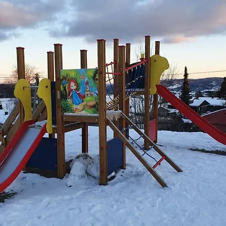 Koselig Leilighet Med Hage Og Terrasse Med Utsikt. *